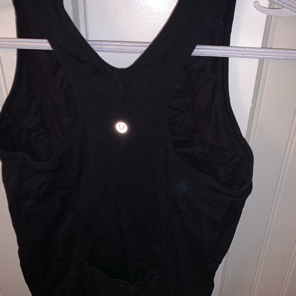 Lululemon workout tops! - Picture 2 of 6